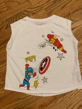 Disney Store: Kids (9/10) Marvel Sleeveless Iron Man Captain America Shirt VGUC